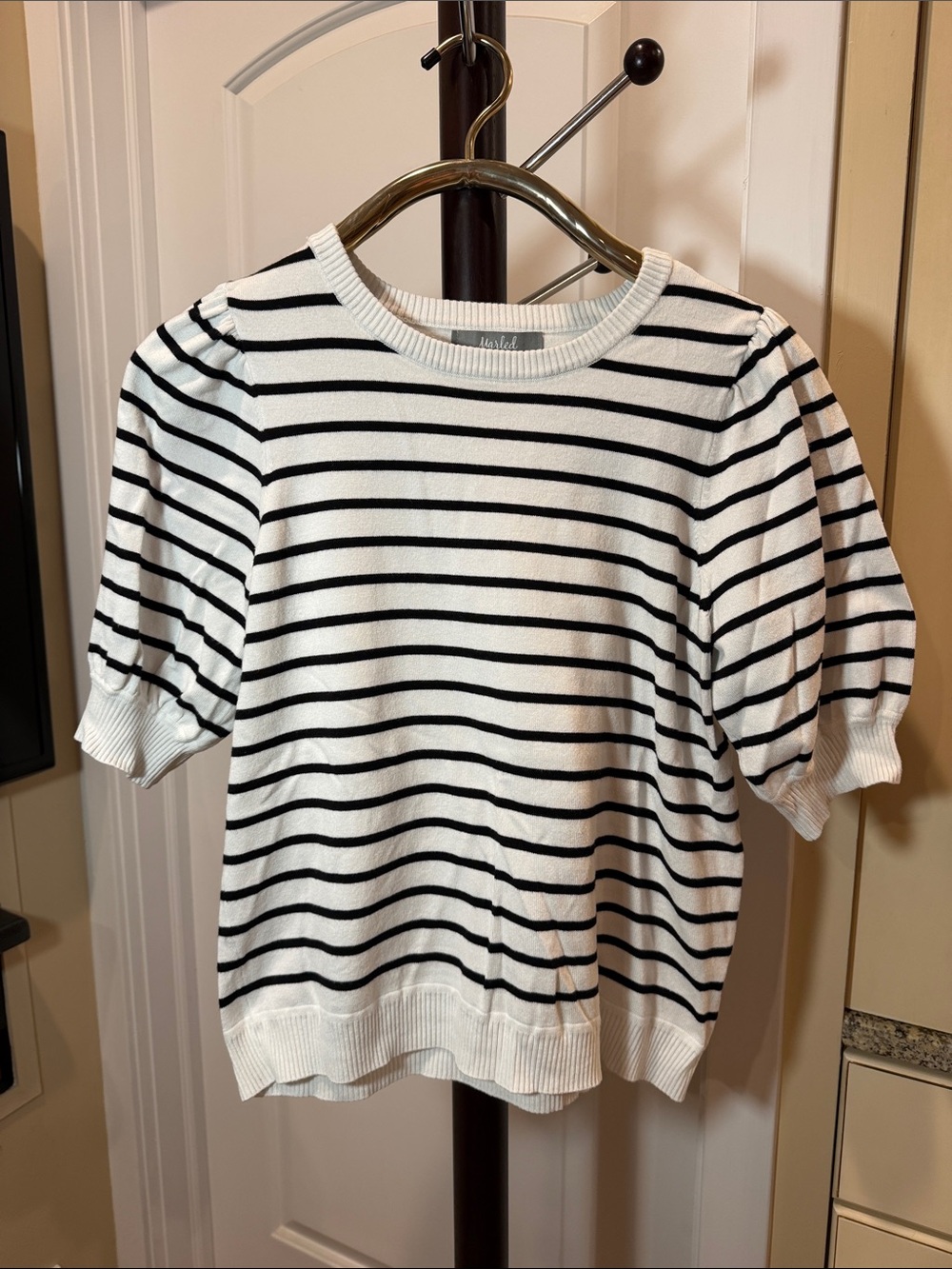 Marled White and Black Striped Puff-Sleeve Top